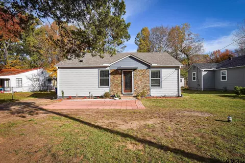 706 Thompson St, Kilgore, TX 75662