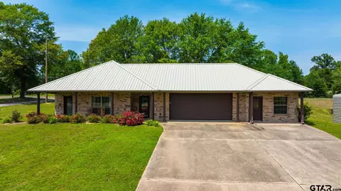 24111 Oak Hollow Ln, Gladewater, TX 75647