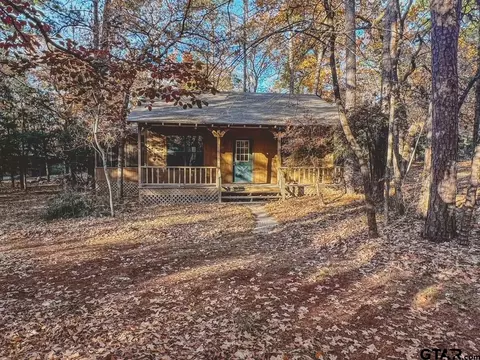 639 Cimarron Trl, Holly Lake Ranch, TX 75765
