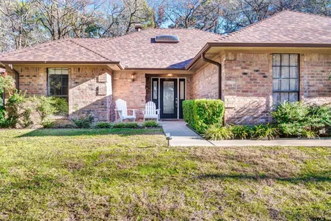 232 Raton Pass, Holly Lake Ranch, TX 75765