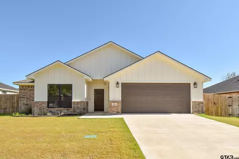16113 Crossing Cir, Lindale, TX 75771