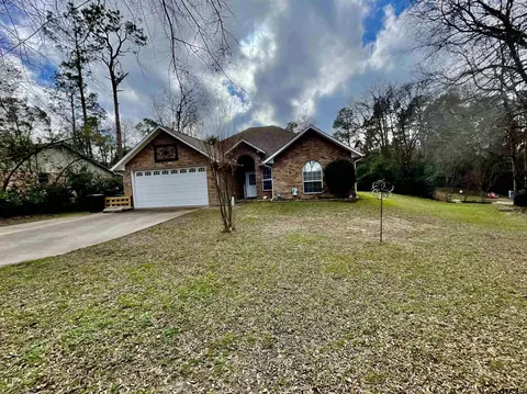 210 Hilltop Ln, Hideaway, TX 75771