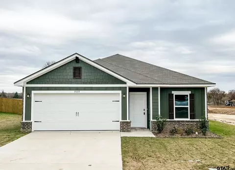989 Martin St, Chandler, TX 75758