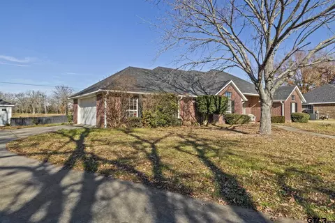 126 Diane Ln, Mount Pleasant, TX 75455
