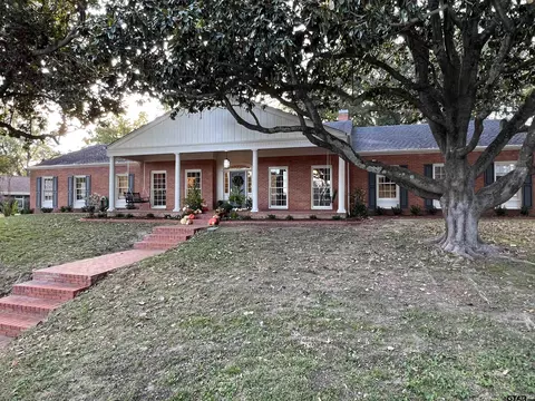 4611 Richmond Rd, Tyler, TX 75703