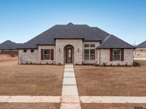 209 Serenity Dr, Bullard, TX 75757