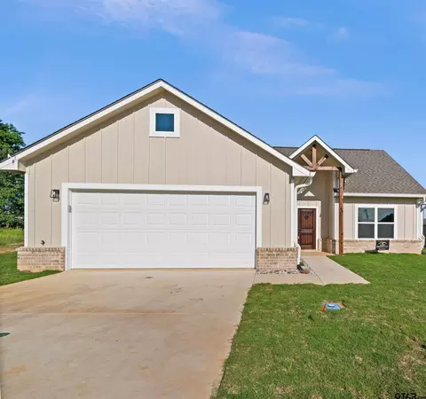 214 Nolan Farms Blvd, Winona, TX 75792
