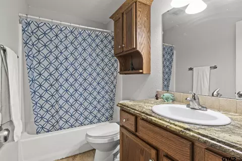 705 Viewcrest, Longview, TX 75604 photo 15