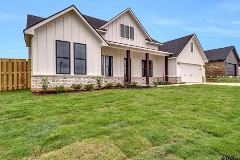16318 Clearview Dr, Lindale, TX 75771