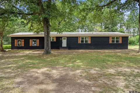 3200 Fm 1000, Mount Pleasant, TX 75455
