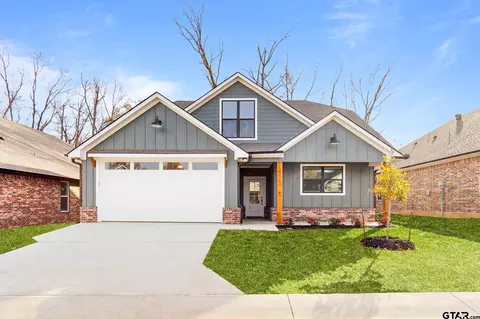 3060 Royal Garden Rd, Tyler, TX 75701