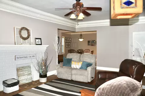 516 E Young St, Longview, TX 75602 photo 6