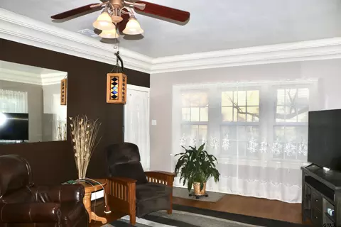 516 E Young St, Longview, TX 75602 photo 5
