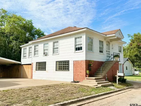 605 E Runnels, Crockett, TX 75835