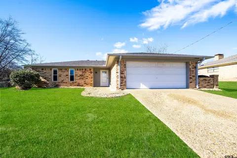 16668 Overland Stage Dr, Tyler, TX 75703