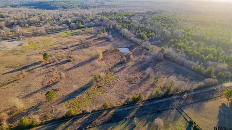 1120 E Twin Creeks Trl, Troup, TX 75789