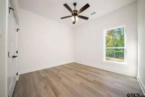 2910 Queens Way W, Marshall, TX 75672 photo 16