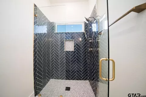 2910 Queens Way W, Marshall, TX 75672 photo 22