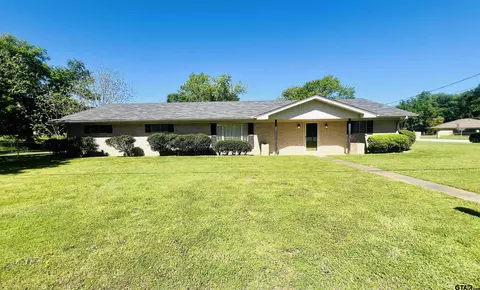 101 Kenneth Dr, Henderson, TX 75652