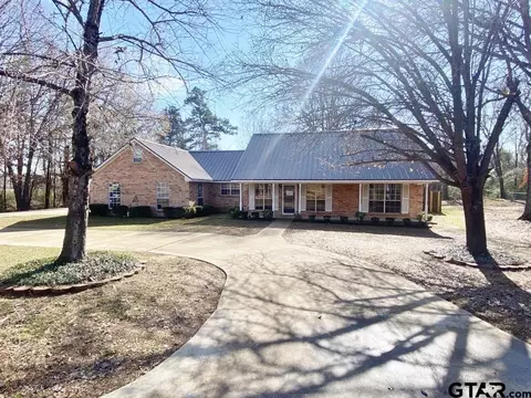 1707 Rotan Rd, Mount Pleasant, TX 75455