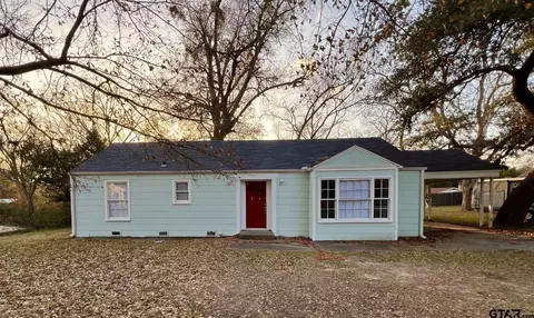 504 N College St, Lindale, TX 75771
