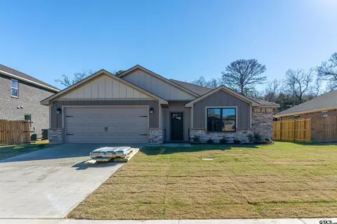 16014 Crossing Cir, Lindale, TX 75771