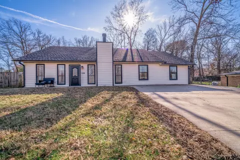 3208 Mona Dr, Longview, TX 75601