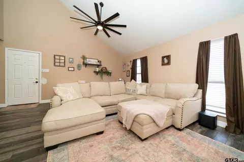3208 Mona Dr, Longview, TX 75601 photo 7