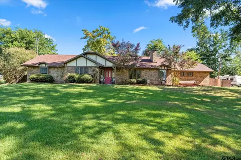427 County Road 1520, Mount Pleasant, TX 75455