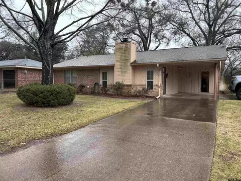 203 Baker St, Lindale, TX 75771