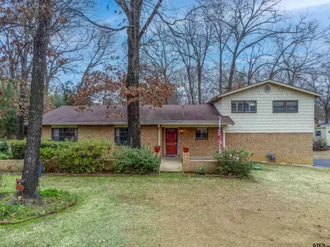 247 Dennard Dr, Longview, TX 75605