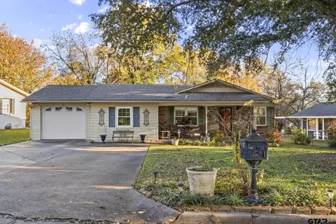 103 Robin Rd, Pittsburg, TX 75686