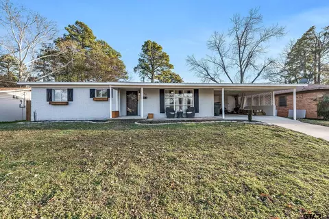 3129 Rollingwood Dr, Tyler, TX 75701