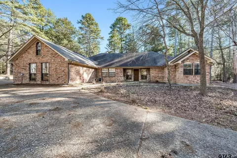 256 Cimarron Trl, Holly Lake Ranch, TX 75765