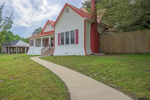 430 S Montgomery St, Gilmer, TX 75644
