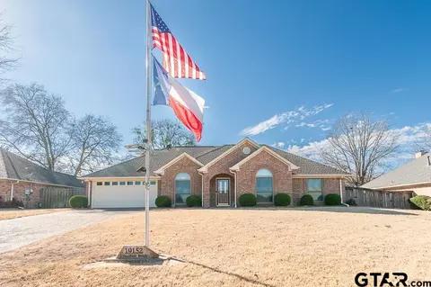 19152 Greenleaf Dr, Flint, TX 75762