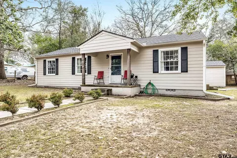 409 W South St, Overton, TX 75684