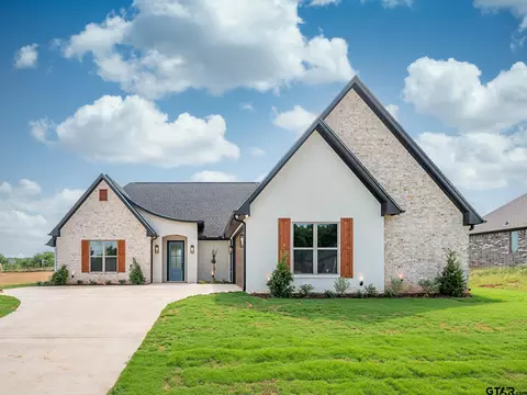 225 Serenity Dr, Bullard, TX 75757