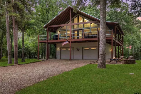 922 King Club Blvd, Scroggins, TX 75480