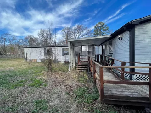 20486 Creekside Dr, Chandler, TX 75758