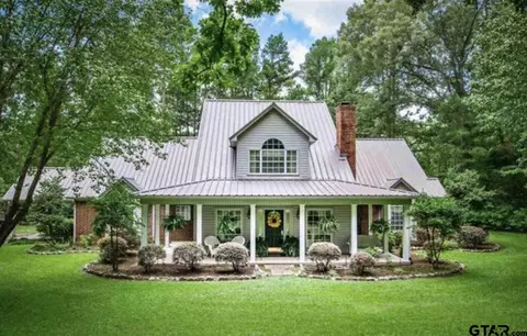 110 Pebble Cv, Holly Lake Ranch, TX 75765