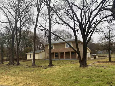 8207 State Hwy 19 S, Athens, TX 75751