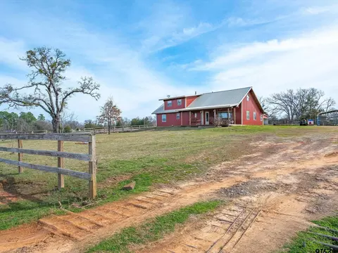 1220 E Fm 852, Winnsboro, TX 75494