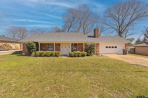 919 Christopher Dr, Whitehouse, TX 75791