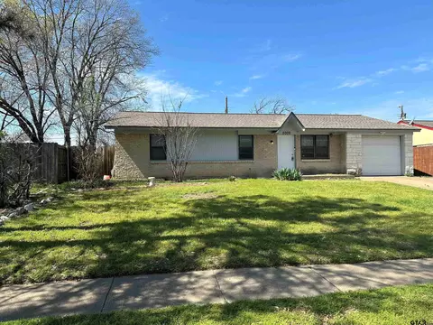 2009 Glenwick Ln, Irving, TX 75062