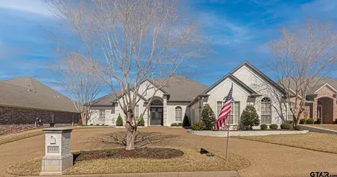 2127 Kennebunk Ln, Tyler, TX 75703