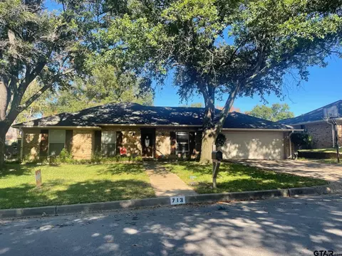 713 Carriage Dr, Tyler, TX 75703