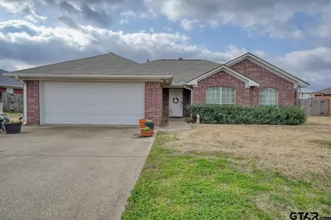 11279 Twin Spires Dr, Flint, TX 75762