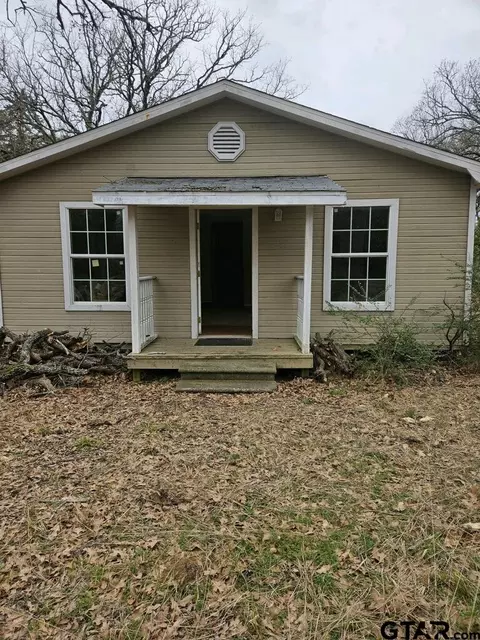 249 Lakeview Dr, Wills Point, TX 75169
