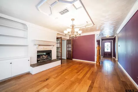 Living - 903 Ruby, Gilmer, TX 75644 photo 2 of 4